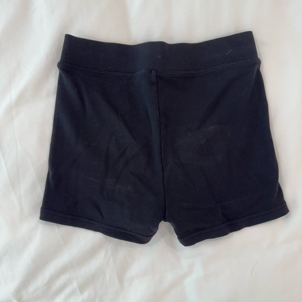 ALO Yoga Black Ribbed High-Waist Bike Shorts - Picture 3 of 4